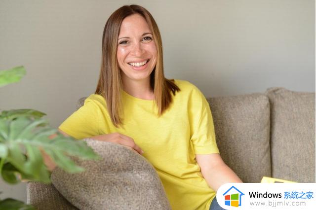 一女子与微软公司和解了儿童识字工具的