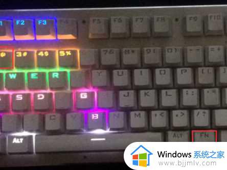 雷蛇键盘怎么设置灯光_雷蛇键盘灯光怎么调